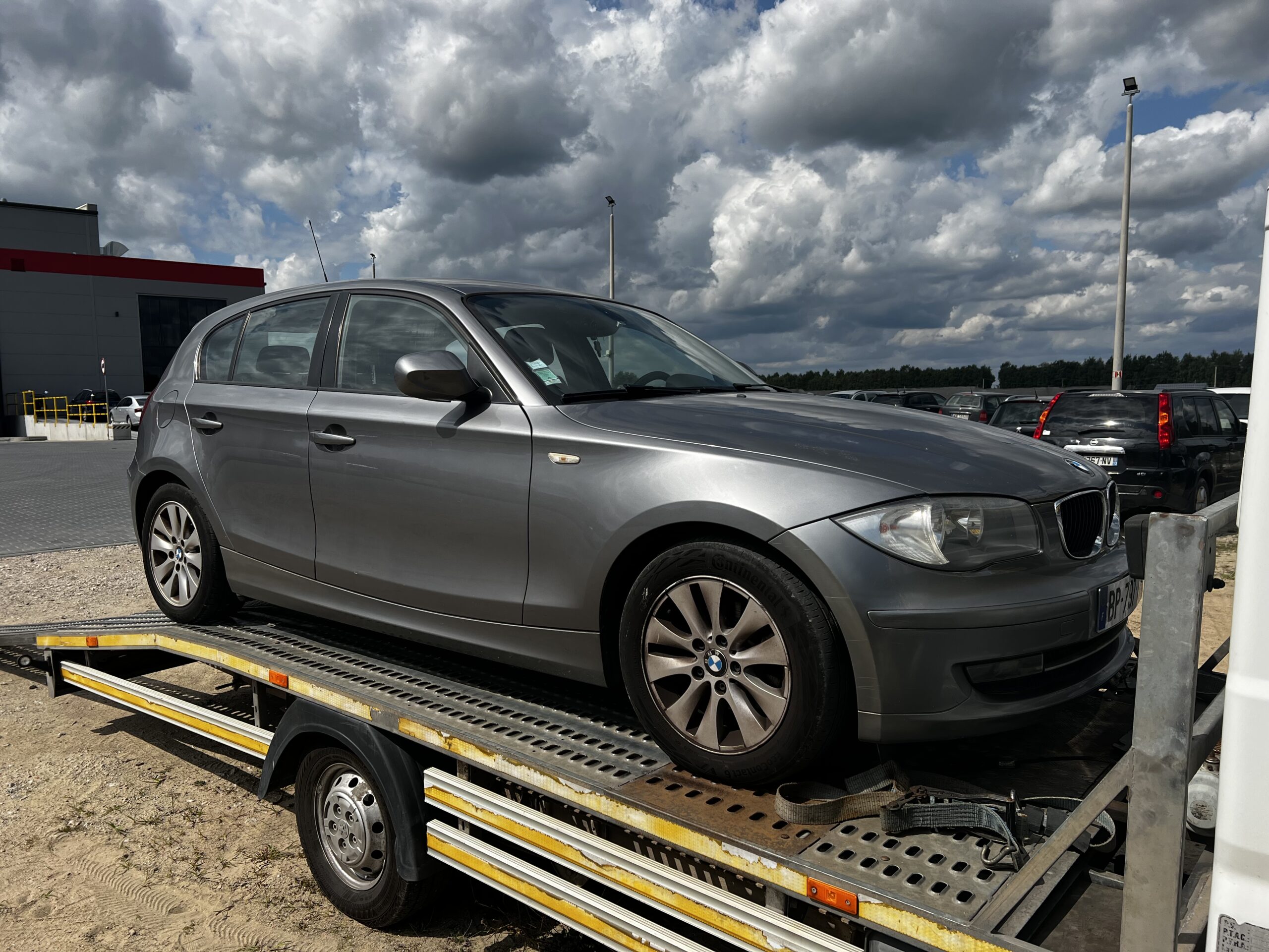 Darmowy odbiór auta na lawecie